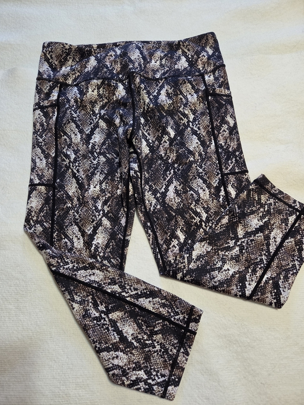 Constantly Varied Gear Women's Snake-Print Leggings  Brown/Black. Sz L Like New